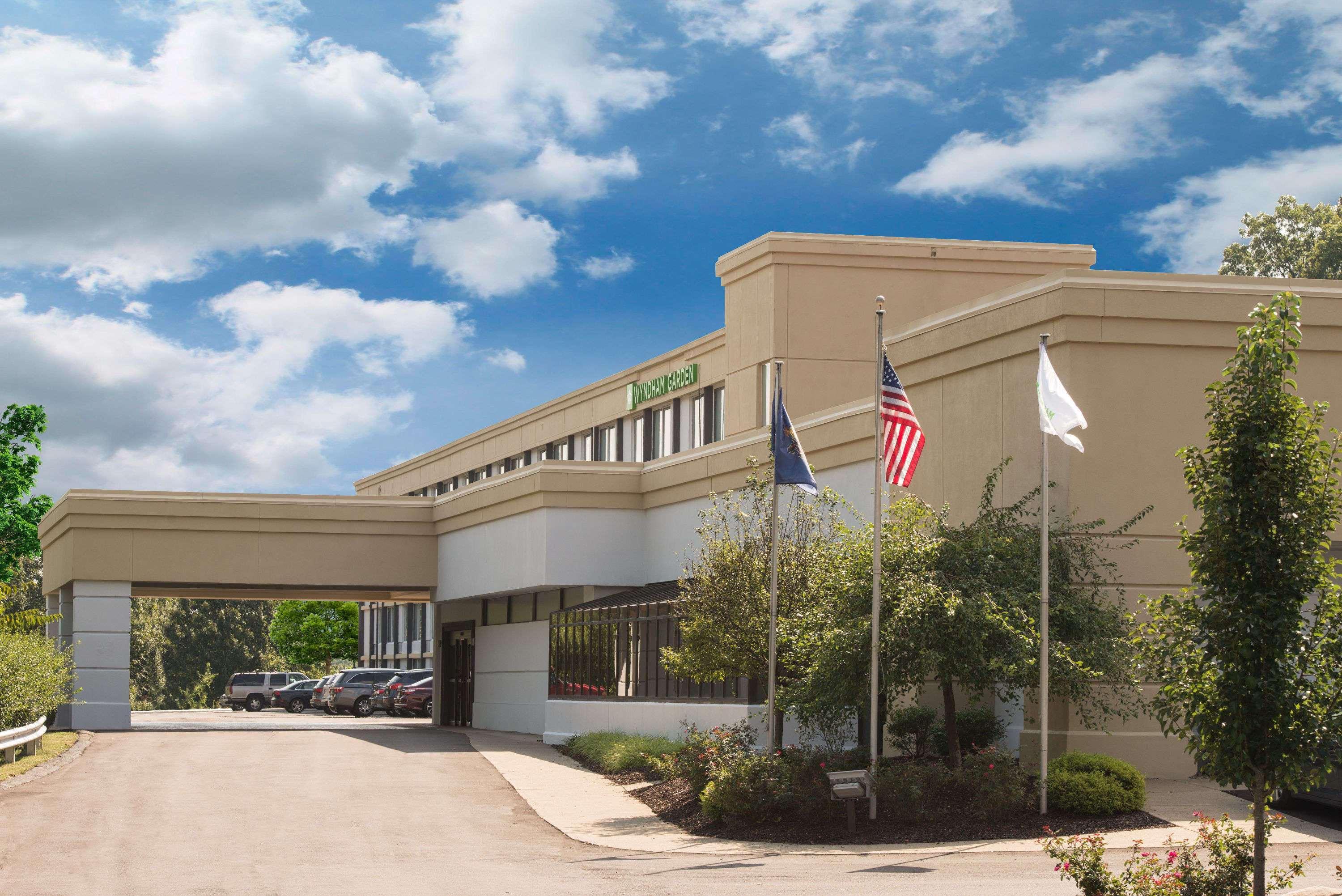 Wyndham Garden Pittsburgh Airport Hotel