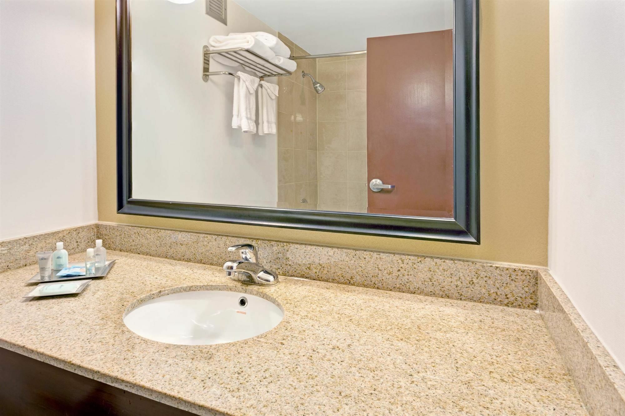 Hotel Wyndham Garden Pittsburgh Airport